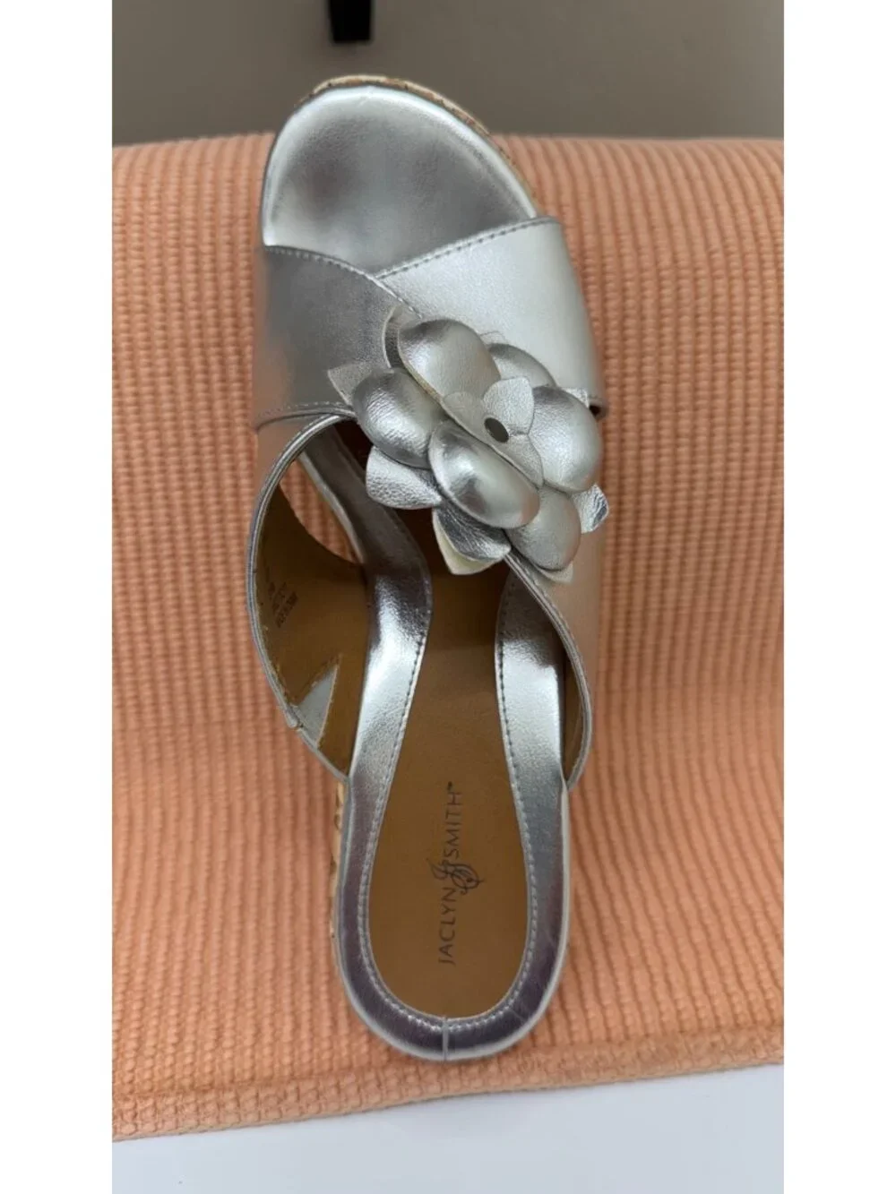 Jaclyn Smith Fleur Silver Flower Cork Wedge Slide Sandals Size 7 Metallic Casual